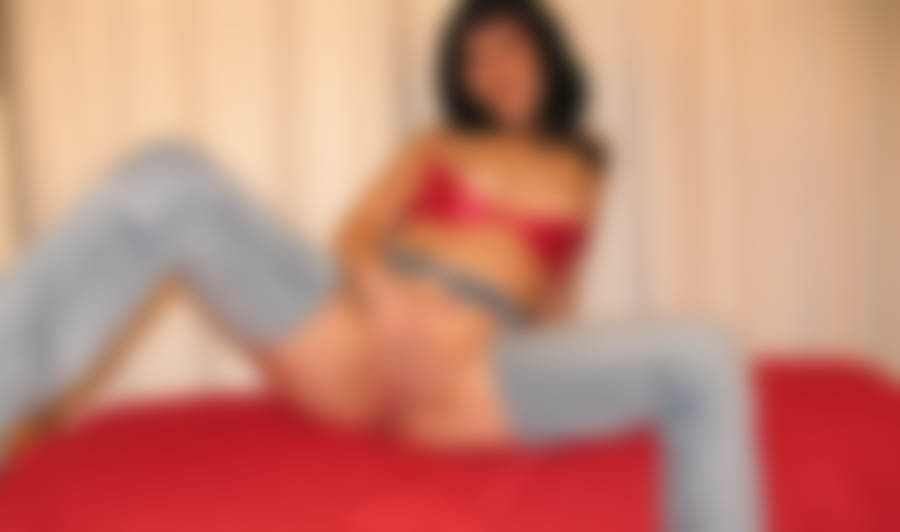 Private Sexgirls strippen vor der Cam